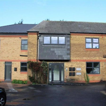 Appartamento Marvellous New Build 2 Bed Flat - 1 Ophelia Court Epsom Esterno foto